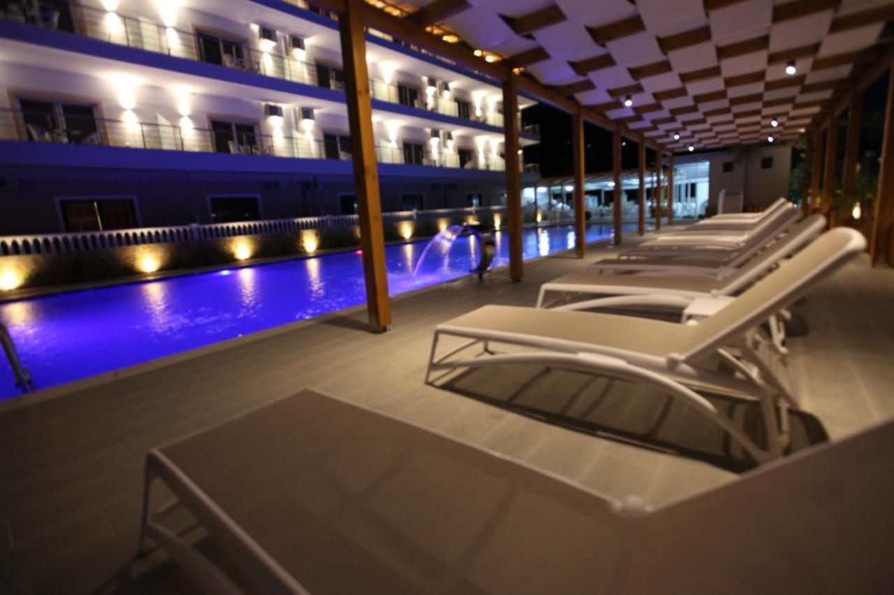 Hotel Riviera Borsh Eksteriør billede